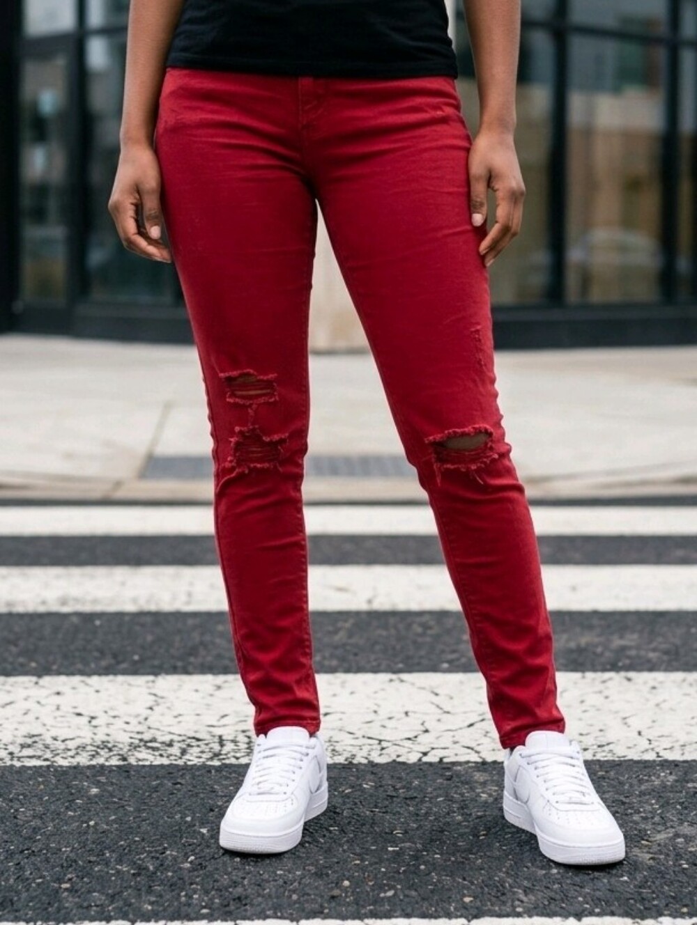 Women’s Burgundy Distressed Skinny Jeans Ripped Knee Stretch Denim Size 15
